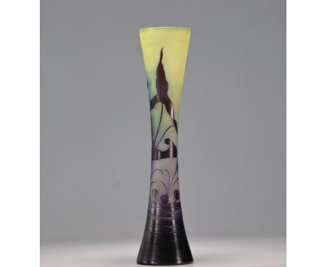 Emile Galle - Large vase with blue aquatic decoration signed Galle - Weight:  3.31 kg - Region: France - Sizes: H=575mm L=140
