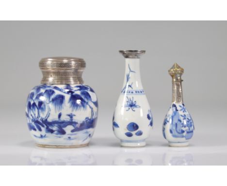 China set of 3 porcelain white blue - Weight:  400 g - Region: Chine - Sizes: H de 105 a 120m - Condition: At first sight - g