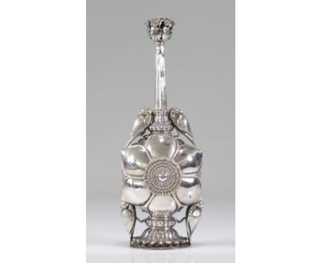 Important silverÂ&nbsp; sprinkler - Weight:  470 g - Sizes: H=290mm L=100mm - Condition: At first sight - good condition - no