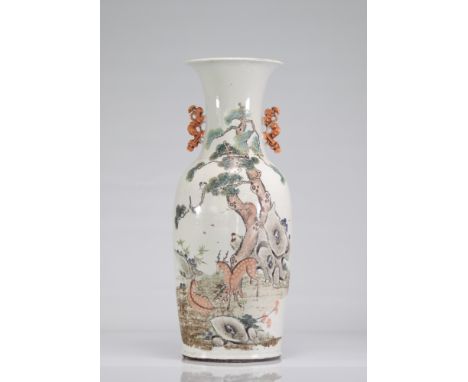 Chinese porcelain vase decorated with suede. Artist vase. - Weight:  6.90 kg - Region: Chine - Sizes: H=600mm D=230mm - Condi