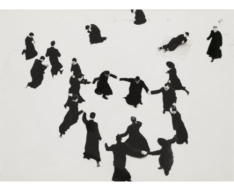 63
MARIO GIACOMELLI  1925-2000
“Io non ho mani che mi accarezzino il volto”  dalla serie Pretini  1961-1963
Stampa fotografic