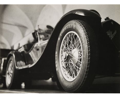 95
UGO MULAS  1928-1973
Alfa Romeo Pirelli  c. 1970
Stampa fotografica vintage alla gelatina sali d’argento. Timbro dell’auto