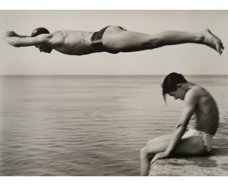132
NINO MIGLIORI  1926
Il tuffatore  1951
Stampa fotografica gelatina sali d’argento. Firmata e datata al verso, stampata c.
