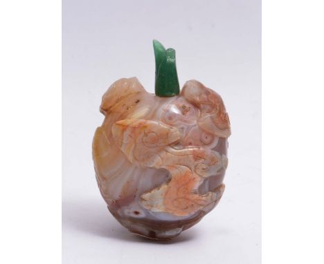 A CHINESE PEACH SHAPED STRIATED BLUE, GREY AND BROWN AGATE SNUFF BOTTLE with carved clouds and chi lin, jade stalk shaped sto