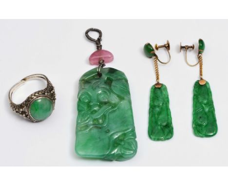 A CHINESE CARVED JADE PENDANT, a pair of drop earrings and a jade set ring
