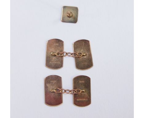 A pair of 9ct gold cuff links, each with a rectangular rounded end link, with engine turned decoration, and a 9ct gold collar