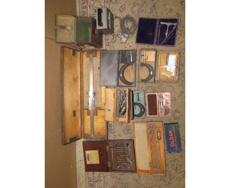 A collection of good quality vintage cased engineering tools/rules/gauges, etc 