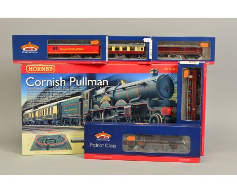 A BOXED HORNBY RAILWAYS OO GAUGE CORNISH PULLMAN TRAIN SET, No.R1124, comprising Castle Class locomotive, 'Llantilio Castle' 