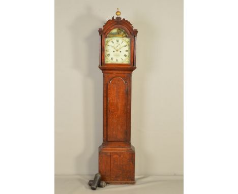 A GEORGE III OAK LONGCASE CLOCK, the arched hood with damaged ball finial with fret carved decoration, glazed side panels, fl