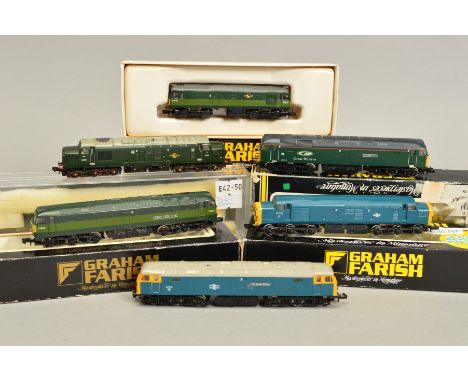 A QUANTITY OF BOXED AND UNBOXED N GAUGE LOCOMOTIVES, comprising boxed Graham Farish Class 25, No.D7645, B.R. two tone green l