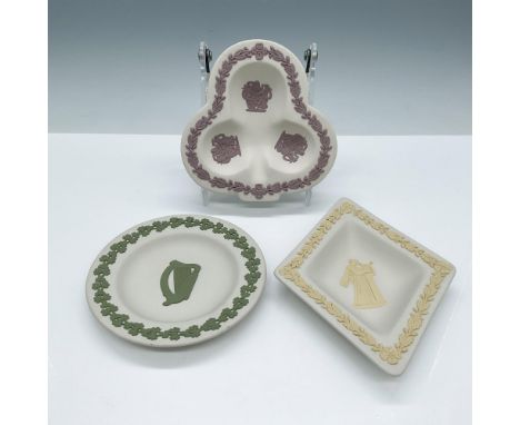 Beautiful collection of three English pottery small treasure/pin dishes in diamond, circle and club shapes. In sage green rel