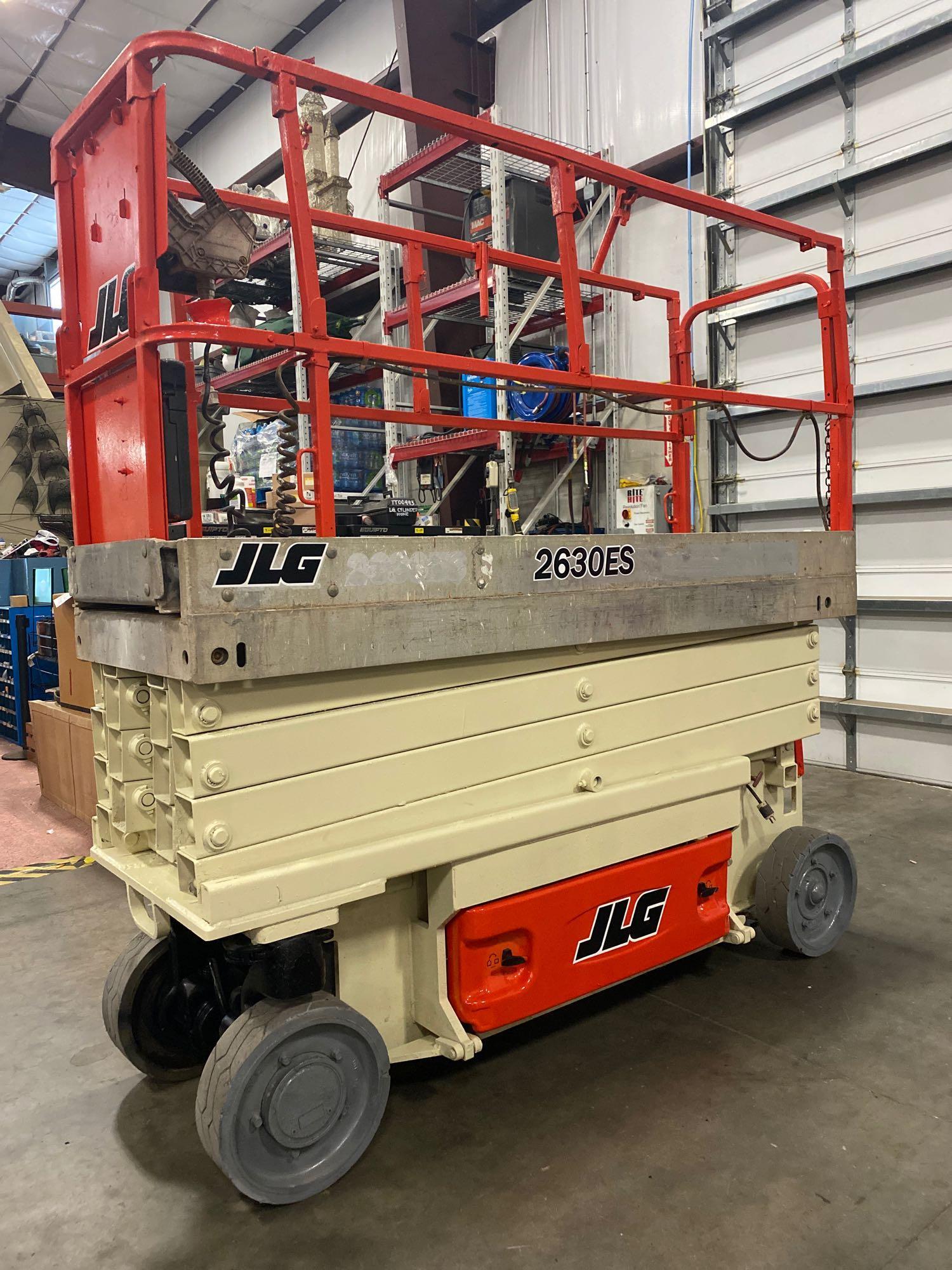 JLG 2630ES ELECTRIC SCISSOR LIFT, 30' PLATFORM HEIGHT, BUILT IN BATTERY ...