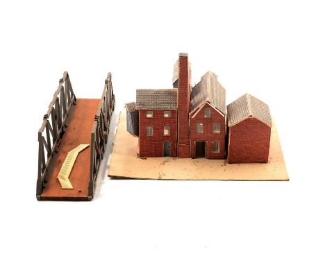 A box containing OO gauge model railway trackside buildings, bridges, accessories and others, including Ratio TracksideQty: 1