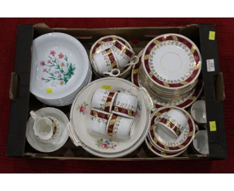 Royal Worcester Somerset Flower pattern bowls and early 20th century part tea set 