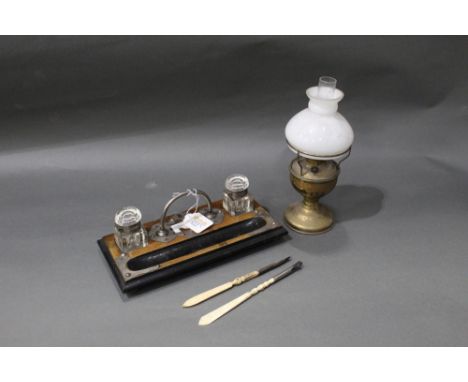 Ornamental oil lamp and desk inkwell 