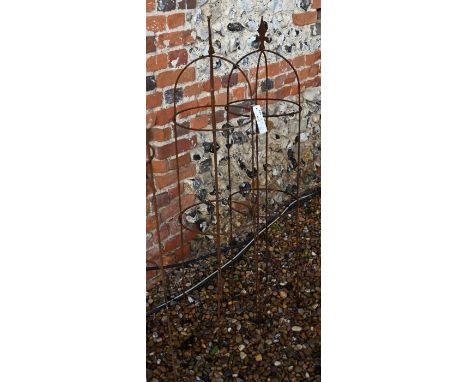 A pair of small arrow head obelisks 28 x 115cm (2)