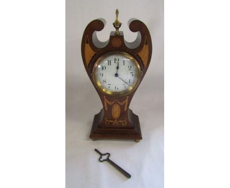 Wooden inlaid mantel clock - made in France to workings - approx. 29.5cm tall