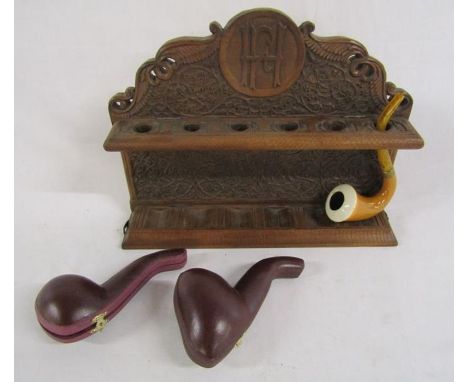 Wooden pipe holder with monogram, 2 cases and a ceramic calabash style pipe