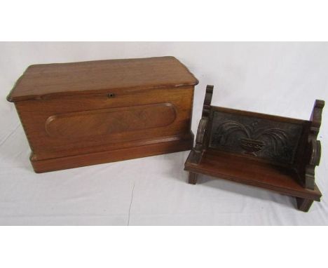 Wooden storage trunk approx. 45.5cm x 22cm x 22cm with key and small book trough