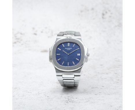 Patek Philippe. A stainless steel automatic calendar bracelet watchModel: NautilusReference: 3700/1Date: Circa 1980Movement: 