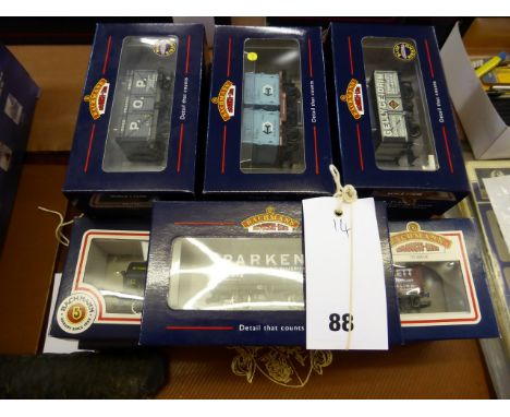 A large quantity of various boxed Bachmann 00 gauge rolling stock (14), consisting of 33-075B; 37-052; 33-510; 33-454; 33-405