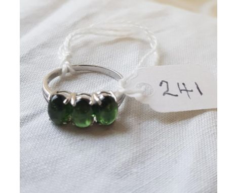 A white gold 3 stone tourmaline ring in 9ct - size M.5 - 2.1gms