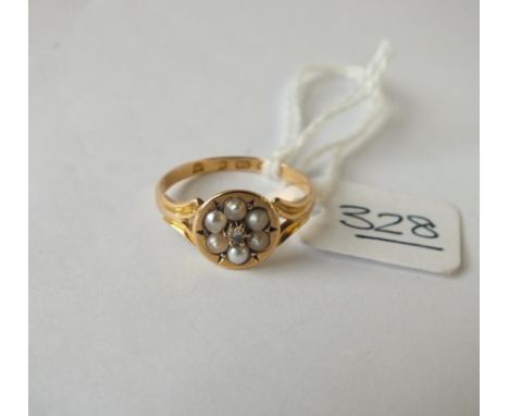 A Victorian diamond &amp; pearl cluster ring in 18ct gold - size O - 2.1gms