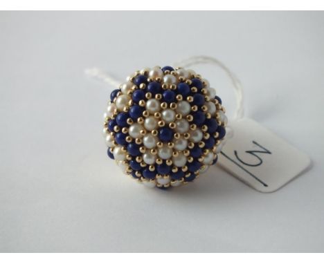 A large pearl &amp; blue bead dome topped ring in 9ct - size M 