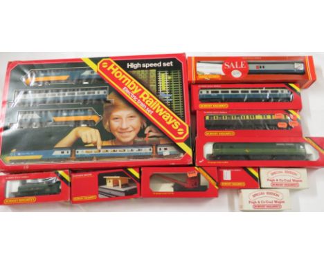 Boxed Hornby Railways OO gauge: B.R diesel brush type 4 R.060; G.W.R loco pannier tank R.041; operating mail coach BR livery 