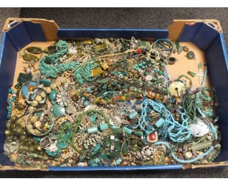 A LARGE BOX OF MALACHITE AND JADE STYLE JEWELLERY ETC