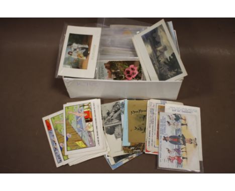 A COLLECTION OF VINTAGE AND ANTIQUE POSTCARDS TO INCLUDE NOVELTY EXAMPLES
