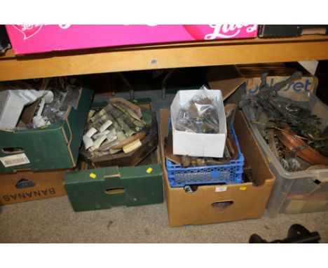 A LARGE QUANTITY OF ASSORTED VINTAGE ITEMS INCLUDING FURNITURE PIECES, GLASS SHADES, CHANDELIERS MIRRORS ETC.