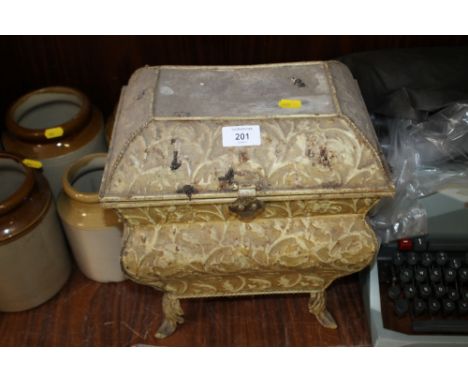 A VINTAGE CREAM METAL LIDDED BOX 