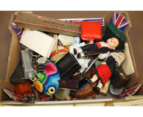 A TRAY OF COLLECTABLES TO INCLUDE WATCHES, HARMONICA, COSTUME JEWELLERY ETC