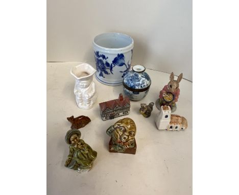 Quantity of china, to include, Buntie Bunnykins "helping mother", brown stamp to base, Wade Humpty Dumpty, Willow Art China L