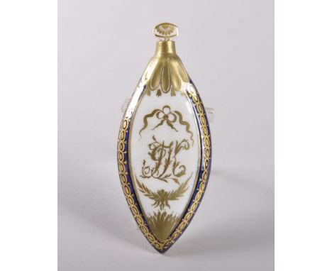 A CHAMBERLAINS WORCESTER PORCELAIN PERFUME BOTTLE, CIRCA. 1830, blue ground gilded decoration, with two oval reverse panel, i