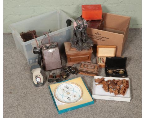 A quantity of mixed collectables including a vintage Finsbury Trading London LTD wall mounted telephone, vintage cameras, Hen
