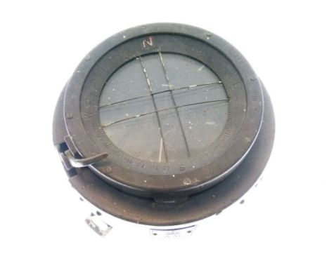 World War II Air Ministry compass, 14cm diameter  