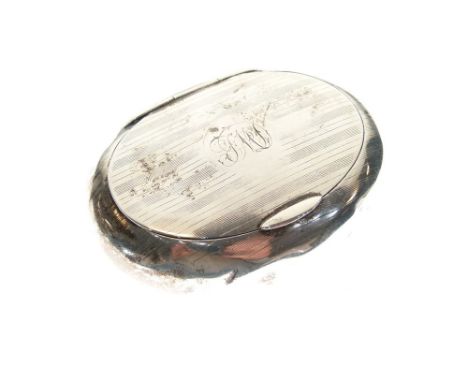 George V silver table snuff or tobacco box of oval form with banded decoration, Birmingham 1915, 2.1toz approx  