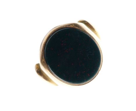 Late Victorian gentleman's 15ct gold and bloodstone signet ring, with oval matrix, Birmingham 1882, 6.5g gross approx  