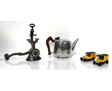 A Newmaid teapot, 16cm, table meat grinder and two Matchbox Yesteryear vans, Taystee and Colman's Mustard, (4).&nbsp;