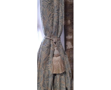 4 pairs good quality extra long country house curtains, lined with goblet pleated heading and rope tie-backs. Size per curtai
