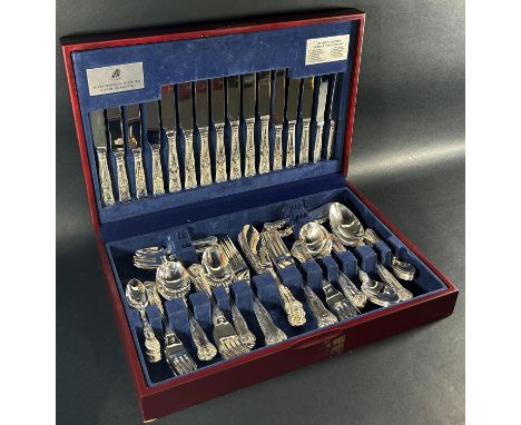 A Viners silver plated King’s pattern canteen of cutlery, one hundred pieces for eight settings, see image for complete listi