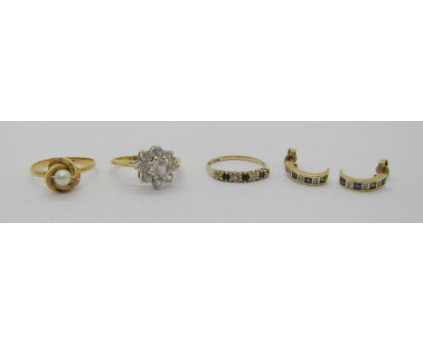 Group of gold jewellery; a pair of 9ct sapphire and diamond earrings, two 9ct dress rings and a further pearl ring with indis