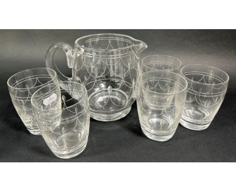 Late 20th century water jug with fish scale pattern and five matching tumblers, two small ale glasses and three similar rumme