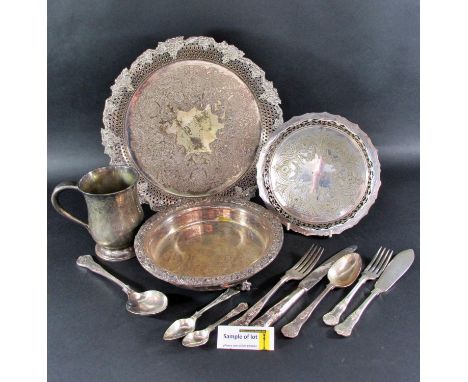 A selection of Joseph Rodger’s King’s pattern silver plated cutlery, and others, a silver plated tankard, a small silver plat