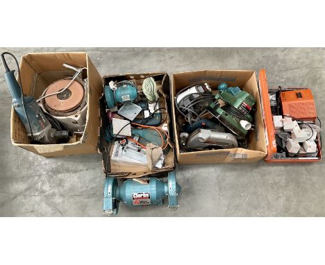 A quantity of power tools including a Bosch GWS 20-230 grinder a Clarke bench grinder and several others Click here to view f