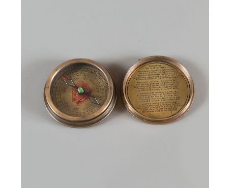 T. Cook Compass, screwable, with iron finger and dial, inside description, dated 1914, bronze, diameter 6 cm