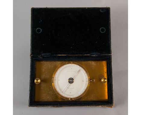 Scientific Instrument, compass with arabic numbers, on gilded bronze plinth, glassed, described Hildebrand Freiberg, numbered