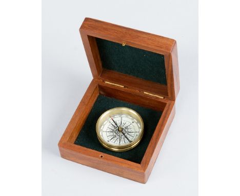 Marine Compass, with wind rose, in wooden box, diameter 5cm